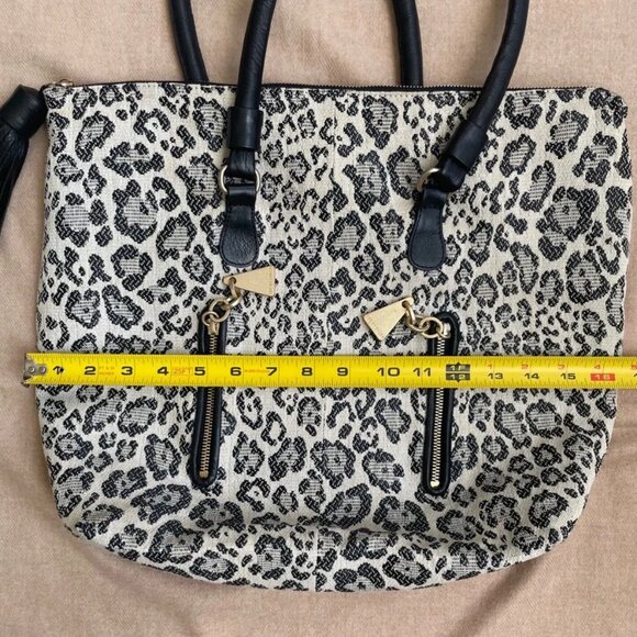 See By Chloe Leopard purse shoulder bag in beige/black canvas & black leather - Picture 15 of 16